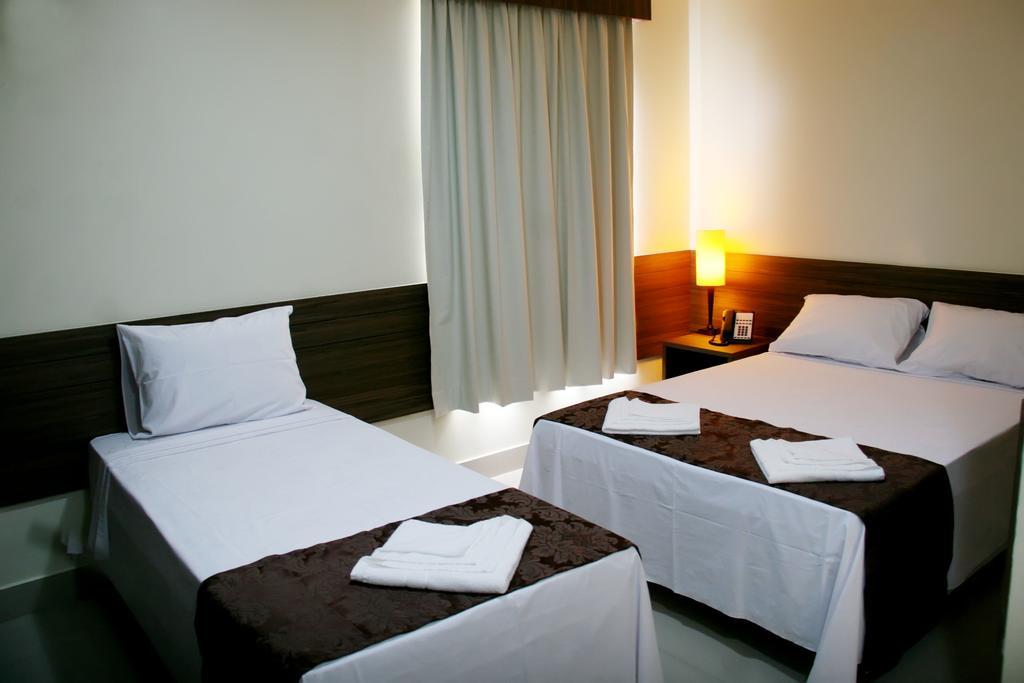 Hotel Belugi Goiânia Oda fotoğraf